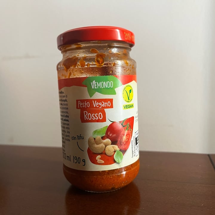 photo of Vemondo Vegan pesto rosso shared by @myriam- on  14 Dec 2023 - review