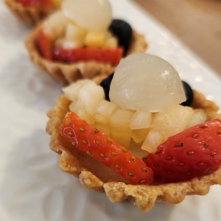 photo of Loving Nature Fortunate Coffee Cafe SG Handmade Vegan Ice Cream Fruit Tarts shared by @ahmei on  20 Jan 2024 - review