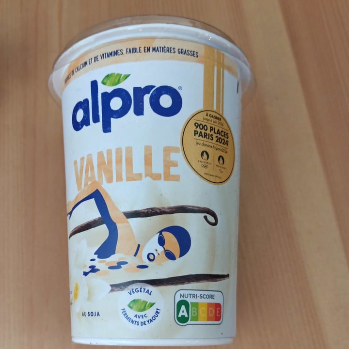 photo of Alpro Alpro Soja Vanille yogurt shared by @neushoorn on  22 Apr 2024 - review