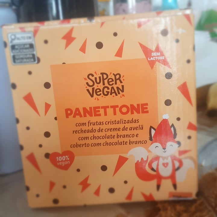 photo of Super Vegan Panettone com frutas cristalizadas recheado de creme de avelã com chocolate branco e coberto com chocolate branco shared by @patysouza on  27 Dec 2024 - review