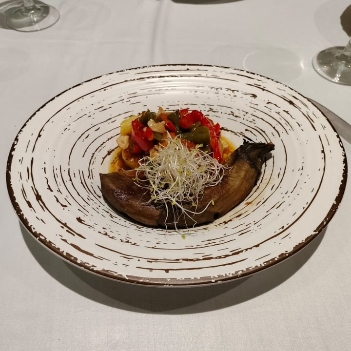 photo of Restaurante Curcuma Berenjena Asada Con Ajo Arriero Y Patata Confitada shared by @vivanlasvegan on  07 Dec 2023 - review