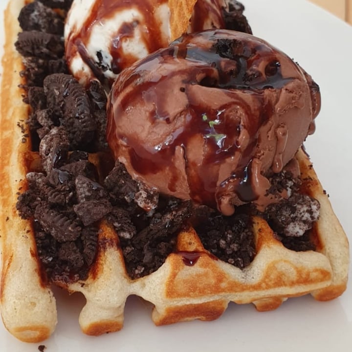 photo of ditto Dreamy Cookies & Cream Waffle shared by @punilu on  28 Jan 2024 - review