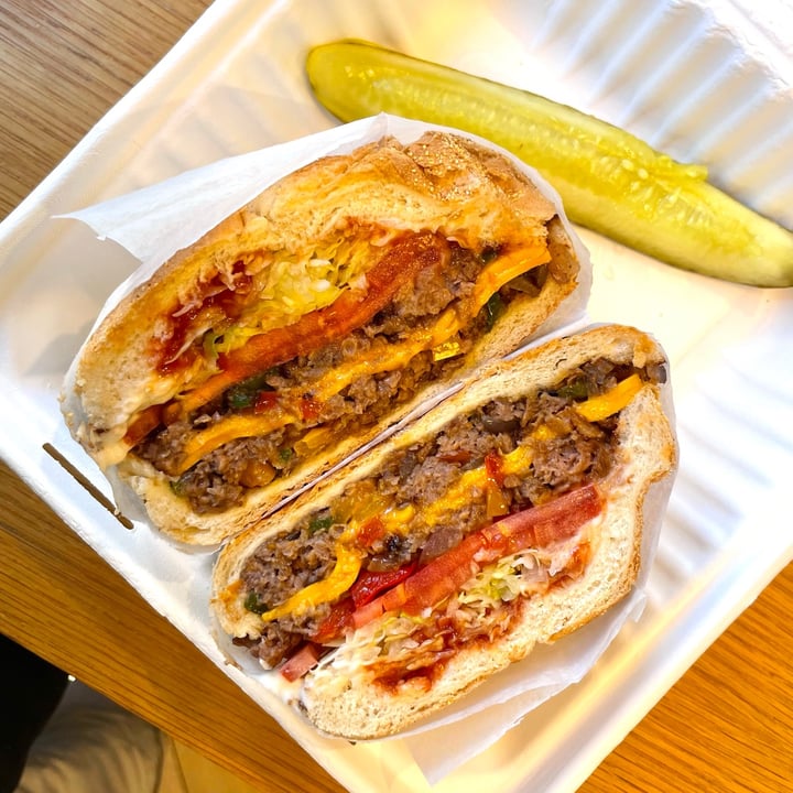 photo of Wholesome Farms Market Plantega Chopped Cheese shared by @hugemittons on  21 Jan 2024 - review