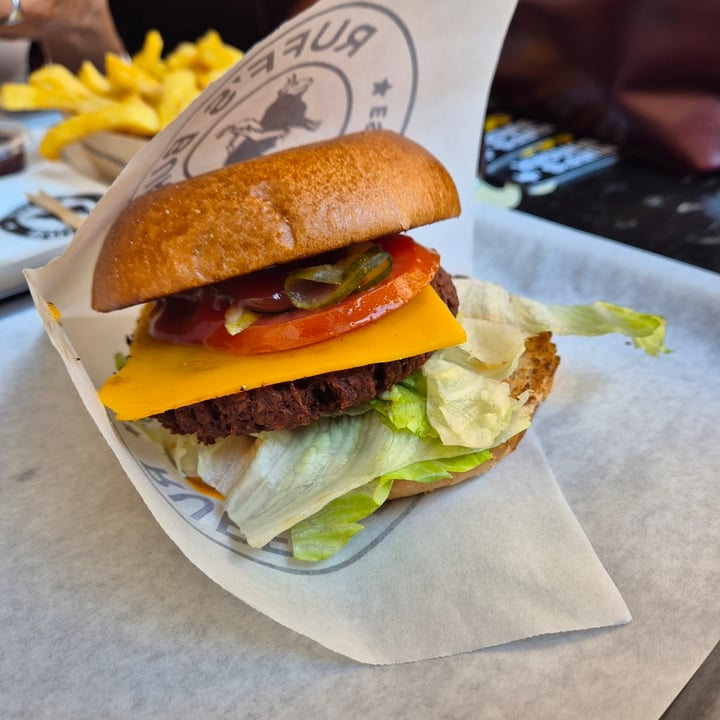 photo of Ruff's Burger vegan chiise shared by @ishara- on  29 Sep 2025 - review