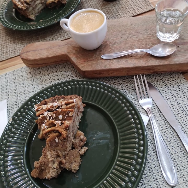 photo of Vida Bistrô Bolo Integral de Canela com Banana shared by @angelavegana on  02 Jun 2024 - review