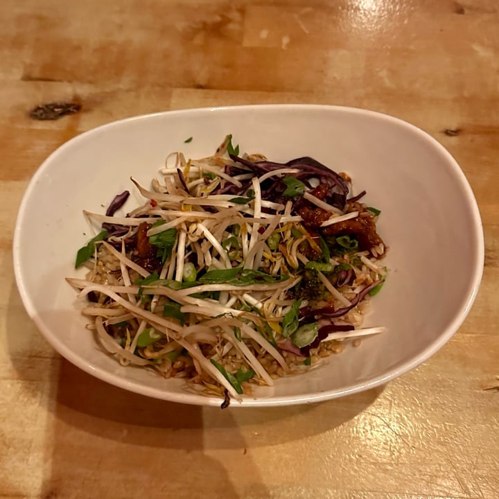 photo of MeeT in Yaletown Beefless Bowl shared by @leratonsaveur on  04 Nov 2023 - review