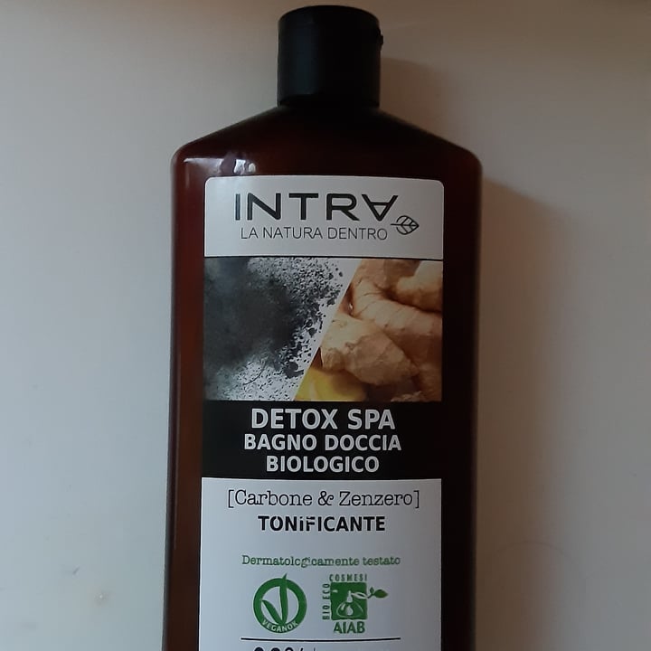 photo of Intra Natural Bagno doccia biologico carbone e zenzero shared by @missmal13 on  23 May 2024 - review