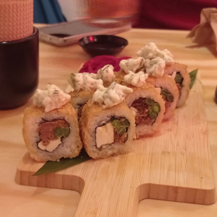 photo of Godzu Cocina Asiática Nimona Roll shared by @aerin on  10 Dec 2023 - review