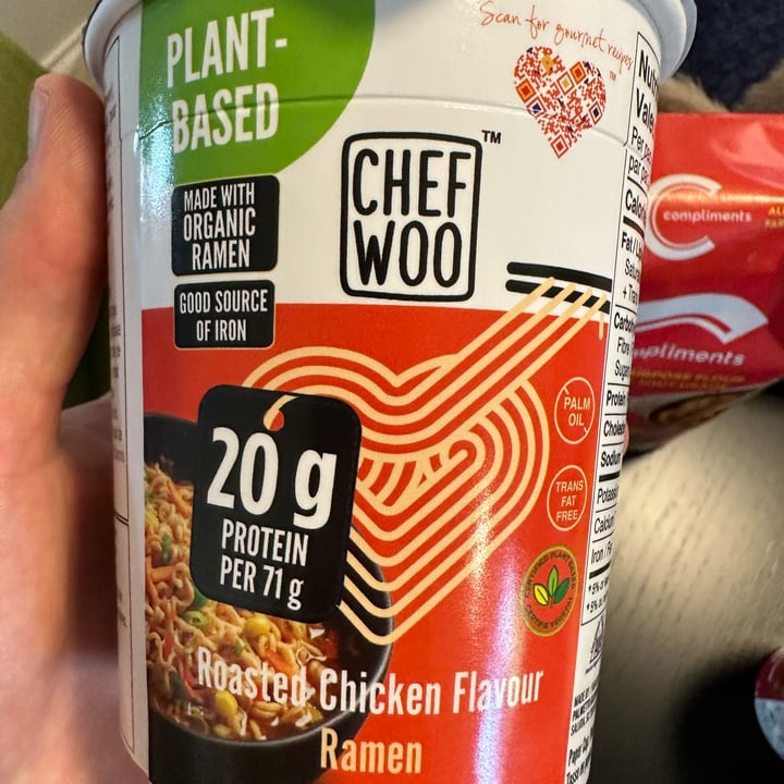 photo of Chef Woo Roasted chicken flavor ramen shared by @veganmika on  28 Aug 2023 - review