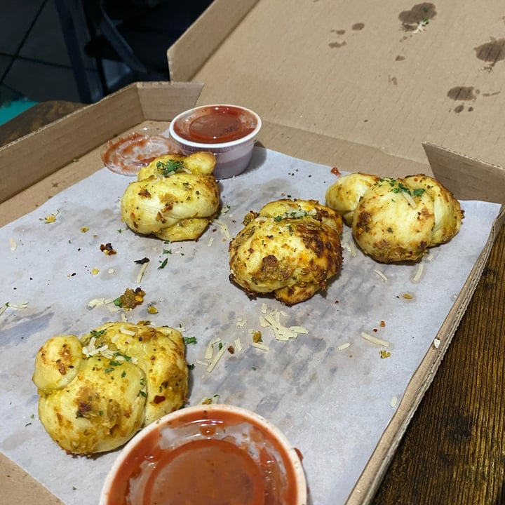 photo of Virtuous Pie Garlic Knots shared by @dedicatedgoose02 on  29 Feb 2024 - review