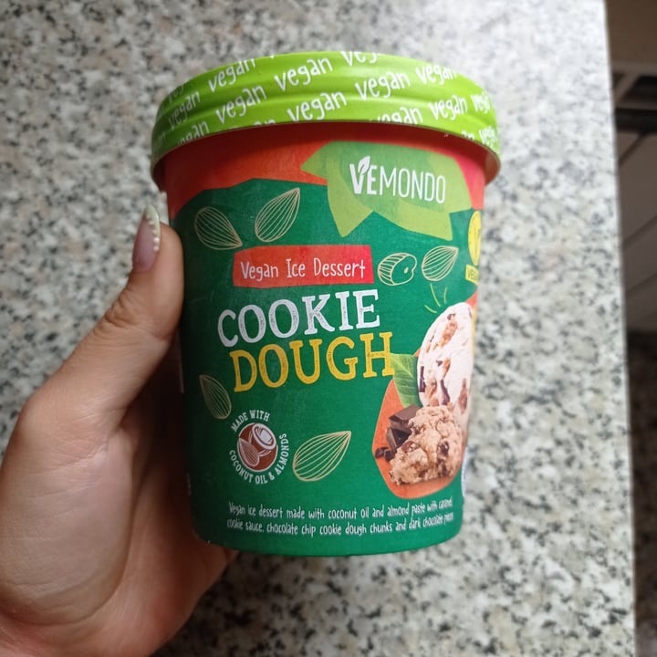 photo of Vemondo Vegan ice dessert Cookie dough shared by @susberry on  24 Aug 2025 - review
