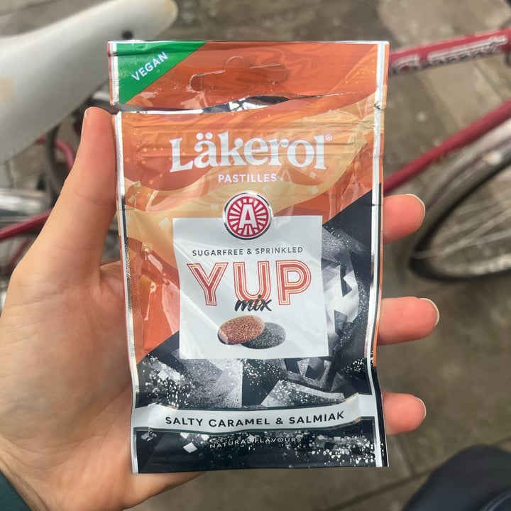 photo of Läkerol Yup Mix shared by @giuliawally on  02 Sep 2023 - review