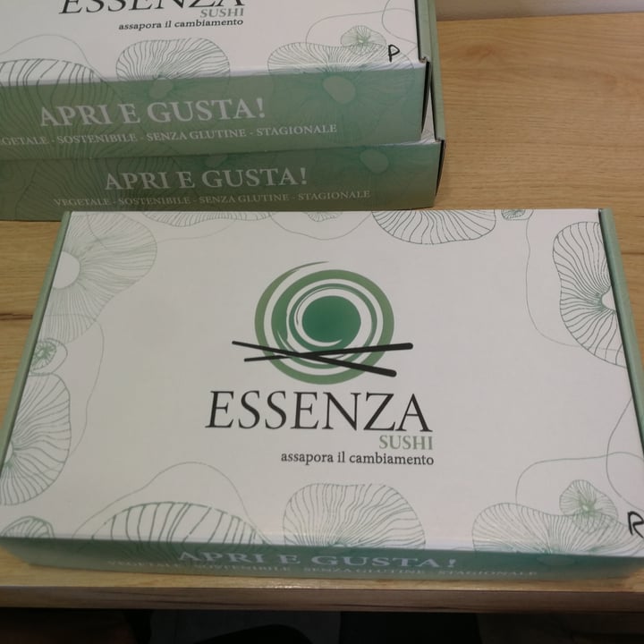 photo of EssenzaSushi Box Medium Protein 16 Pezzi shared by @markmv75 on  05 May 2024 - review