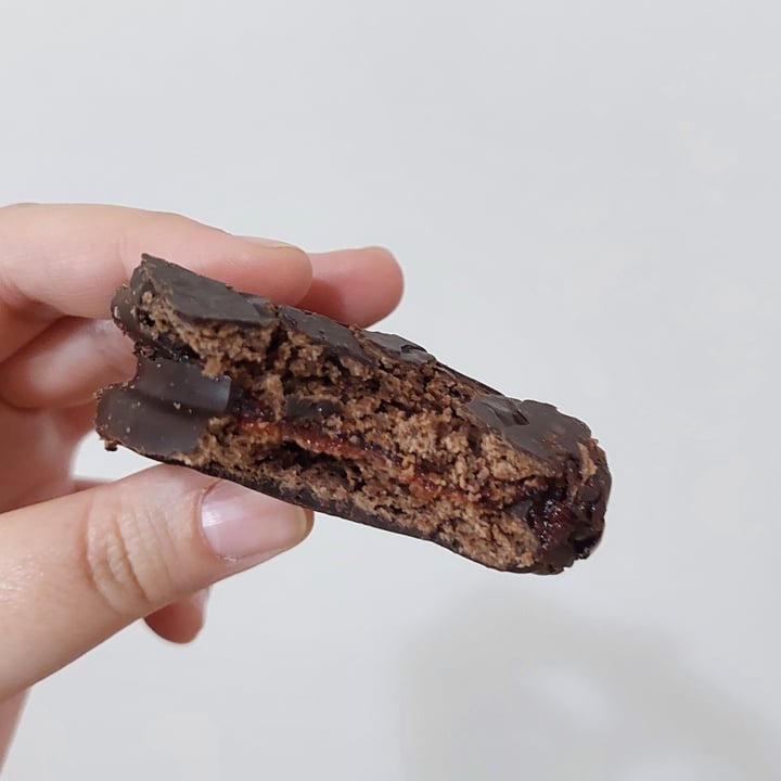 photo of dantelli Alfajor De Chocolate relleno con dulce de frutilla shared by @petriglianoluciana on  02 Jun 2024 - review