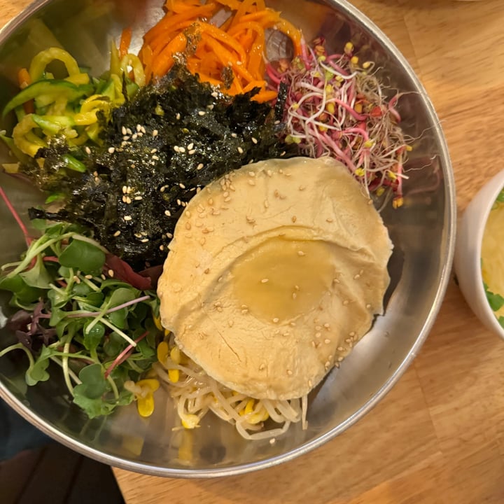 photo of 비건인사 (Vegan Insa) Bibimbap shared by @vinodthan108 on  24 Nov 2024 - review
