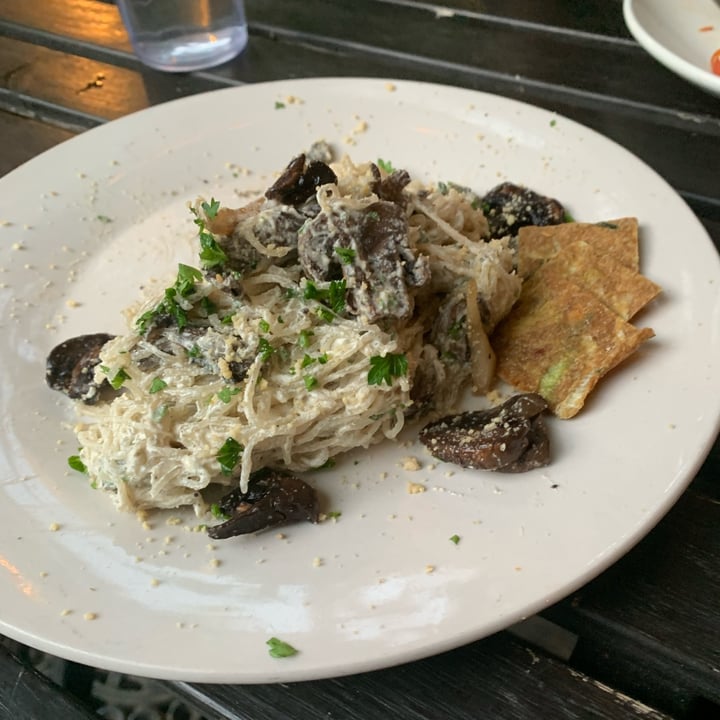 photo of Peace Pies Mushroom Stroganoff shared by @unejanie on  15 Nov 2023 - review