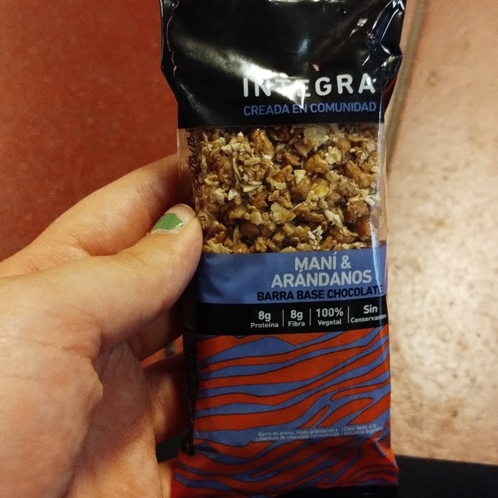 photo of Integra Barra Base Chocolate, de Maní y Arándanos shared by @roflo on  19 May 2025 - review