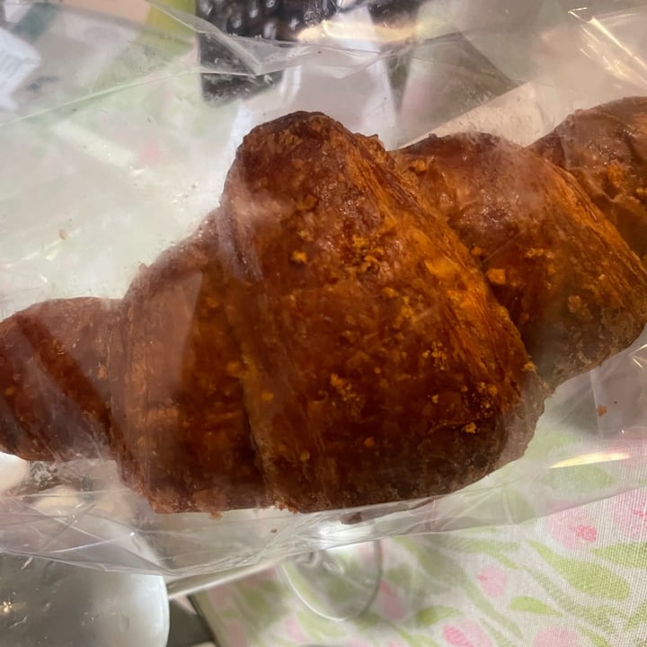 photo of Unes croissant Croissant Vegano shared by @estella0571 on  15 Apr 2024 - review