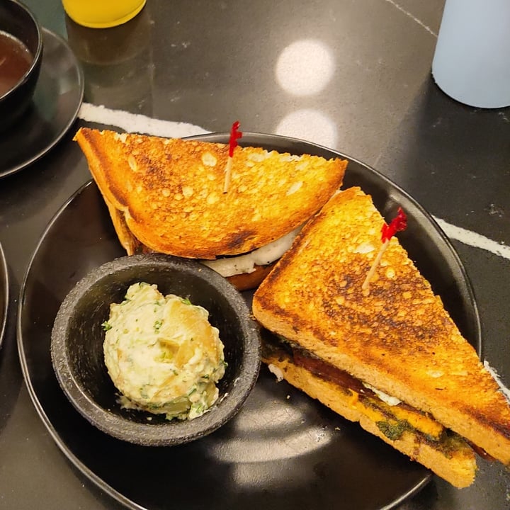photo of Rebel Cheese Build Your Own Grilled Cheese shared by @ermacox on  29 Dec 2023 - review