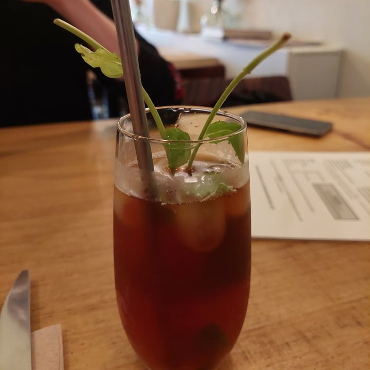 photo of De Herbivoor ice tea shared by @frendssnotfood on  28 Sep 2023 - review