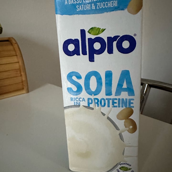 photo of Alpro Latte di soia protein shared by @marinaricettevegan on  06 Jan 2024 - review