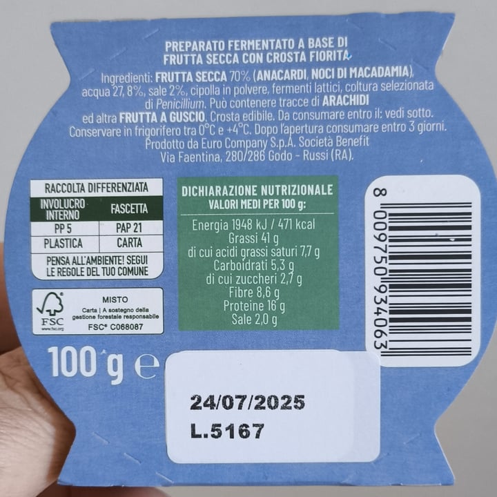 photo of Eurocompany Fermello Crosta fiorita di frutta secca shared by @fernandoveganboccia on  18 Jul 2025 - review