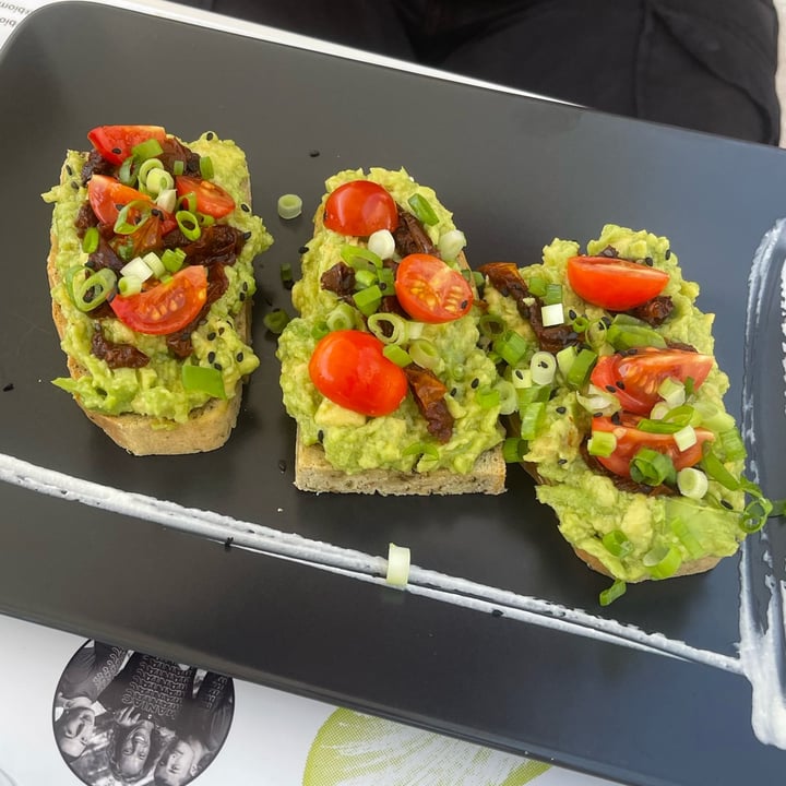 photo of BioMania Bistro Bol Avocado Toastie shared by @nika- on  20 Aug 2025 - review