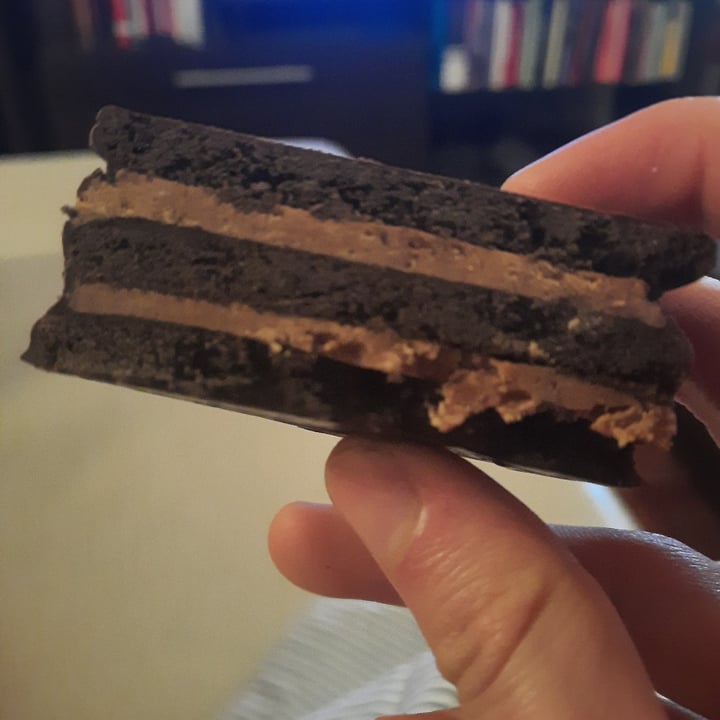 photo of queres podes Alfajor Con Crema Sabor Marroc shared by @soff62 on  05 Oct 2023 - review