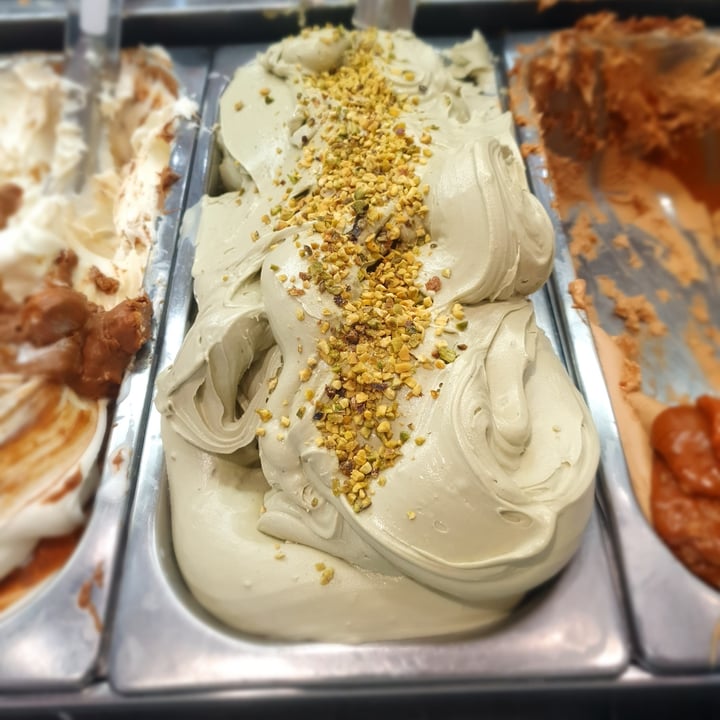 photo of L'Angolo del Gelato Gelato Al Pistacchio  Vegano shared by @exquisitepenguin83 on  11 Jun 2024 - review