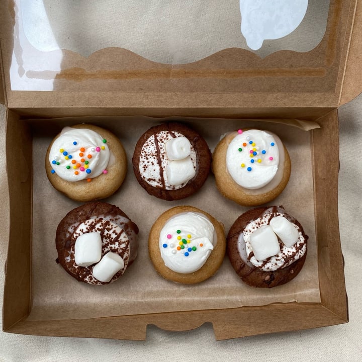 photo of Monster Baby Donuts hot chocolate & celebration pack shared by @614brandonmoore on  16 Apr 2025 - review