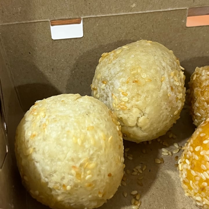 photo of 5Green Blossom Sesame Balls with Yam Paste shared by @soy-orbison on  25 Apr 2024 - review