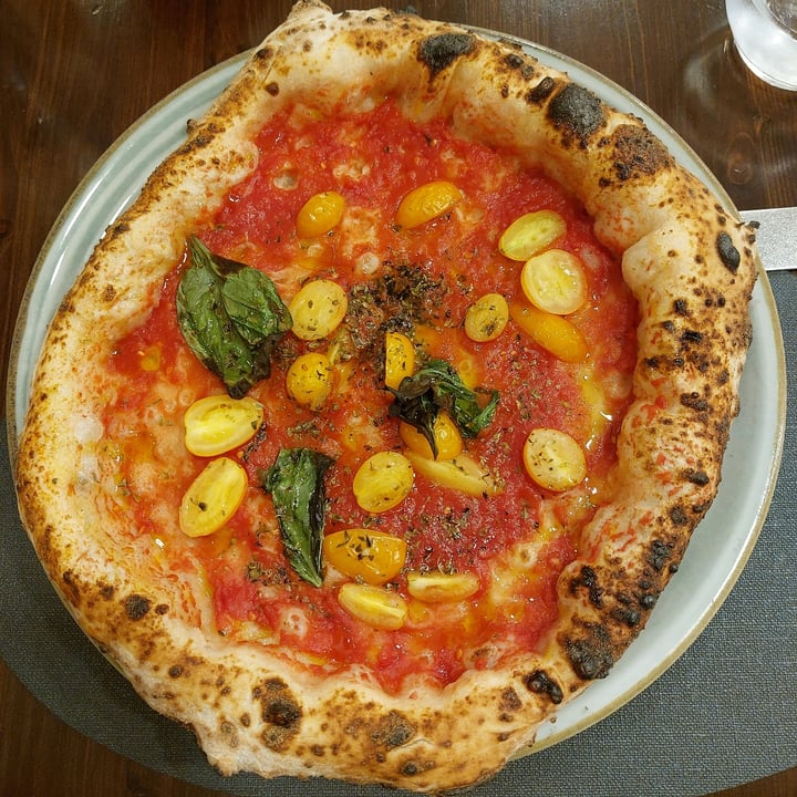 photo of Pizzeria Mangiafuoco Forio Pizza napoletana con pacchetella gialla e peperoncino shared by @avsimona on  17 Sep 2023 - review