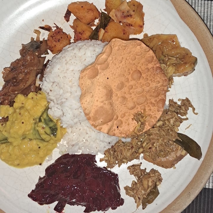 photo of Koththamalli six varieties of vegetable curry shared by @sandrabryant on  01 Apr 2024 - review