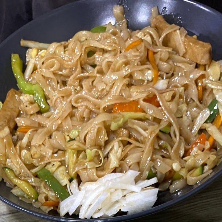 photo of Thai Food Pad Thai Heura Salsa De Soja Y Ostras (setas) shared by @noilok on  08 Jul 2024 - review