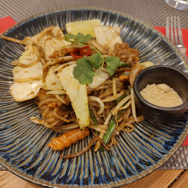 photo of Giggling Squid - Hornchurch Tofu Pad Thai shared by @plumesworld on  06 May 2024 - review