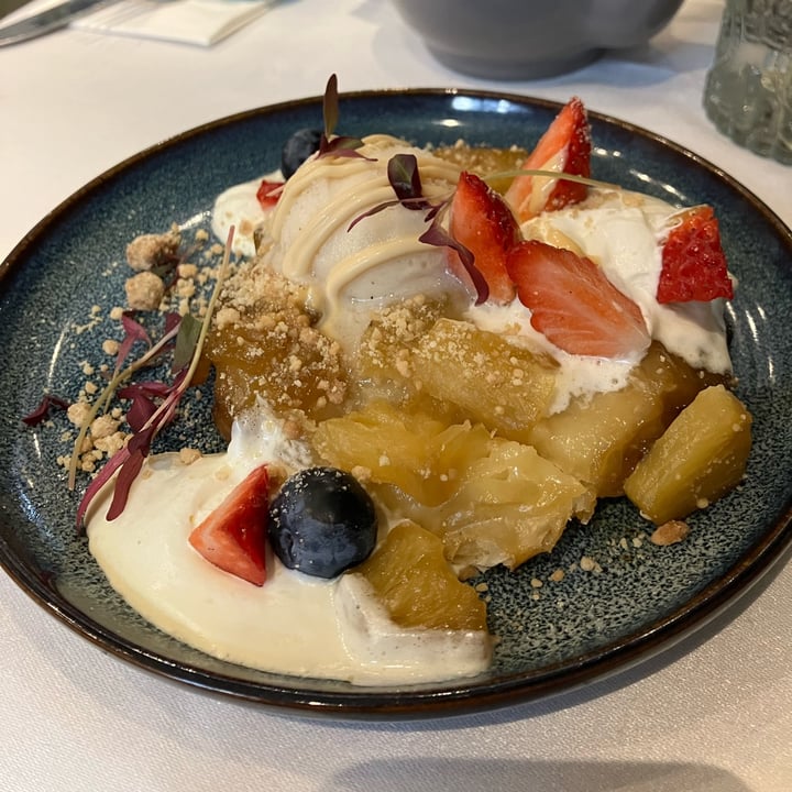 photo of Food for Friends Pineapple Tart Tatin shared by @veganpaw on  10 Mar 2025 - review