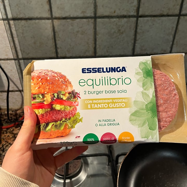 photo of Esselunga equilibrio 2 burger base soia shared by @giuliazecchini on  27 Mar 2024 - review