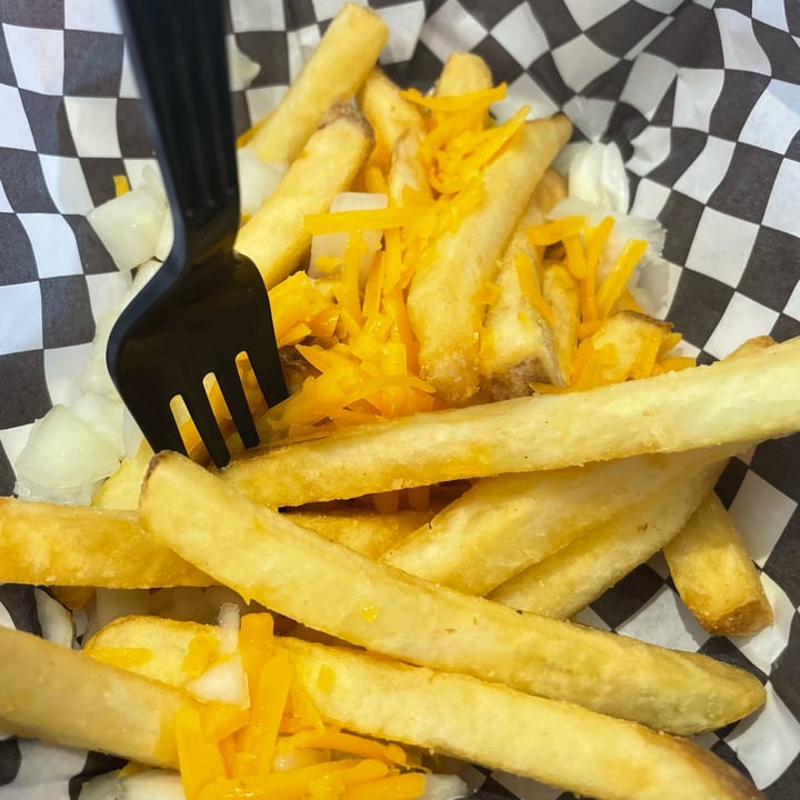 photo of Mel's Diner Cheese Fries shared by @tofutrey on  25 Jul 2025 - review