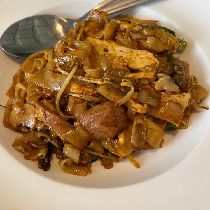 photo of Clover Plant Based Kitchen and Bar Penang Char Kway Teow shared by @ziggyradiobear on  29 Mar 2024 - review