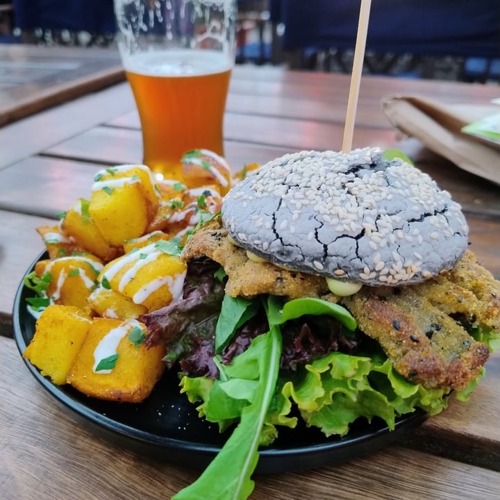 photo of Parador Slonjah Hamburguesa De Milanesa De Girgolas Sin Tacc shared by @rocioroom on  25 Dec 2024 - review