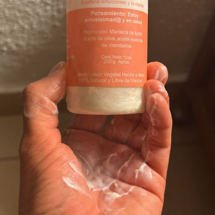 photo of Ylux Crema Corporal Mandarina shared by @veganads on  10 Sep 2025 - review