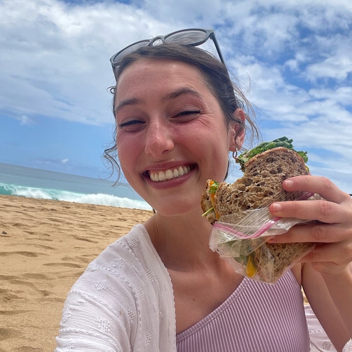 photo of Ezekiel Ezekiel 4:9 Flourless Sprouted Grain Bread shared by @lilyycaroline on  02 Apr 2025 - review
