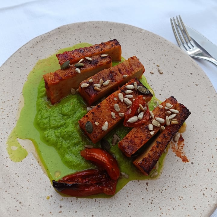 photo of Herb Seitan Crema Di Piselli E Pomodorini Confit shared by @aryrene on  16 Jun 2024 - review