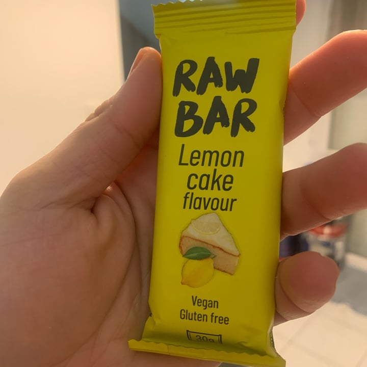 photo of Raw bar lemon cake flavour shared by @almafrancesa on  08 Feb 2024 - review