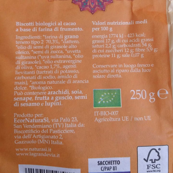 photo of La grande via Amore frollini al cacao shared by @benjidetta on  21 Nov 2023 - review