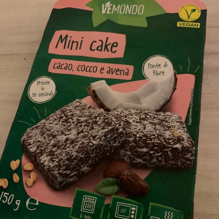 photo of Vemondo mini cake cacao cocco e avena shared by @chiarahakuna on  07 Apr 2024 - review