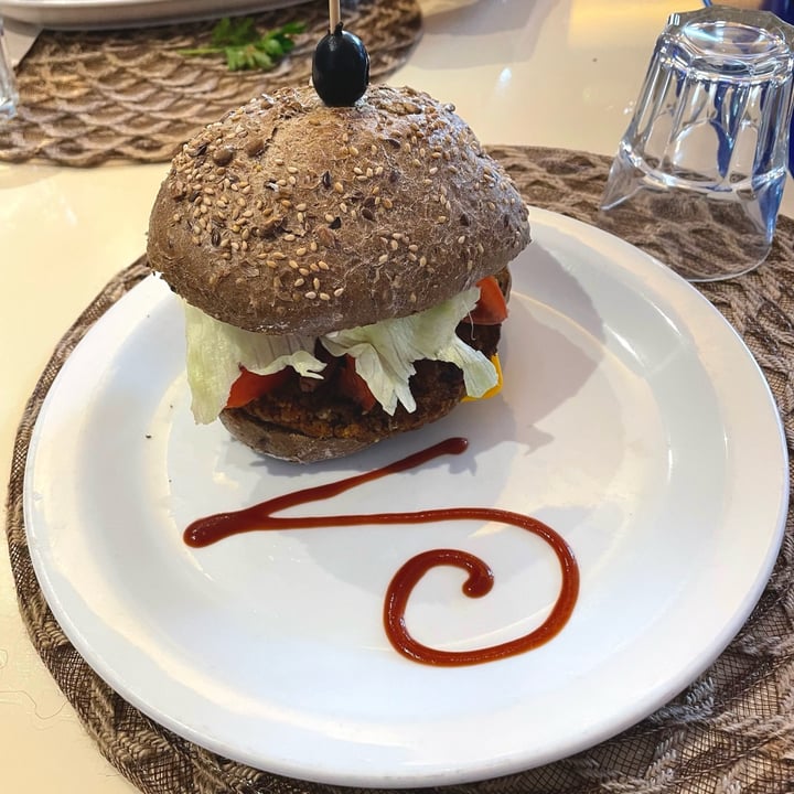 photo of Veganda Burger big smoky shared by @clxolao on  30 Aug 2024 - review