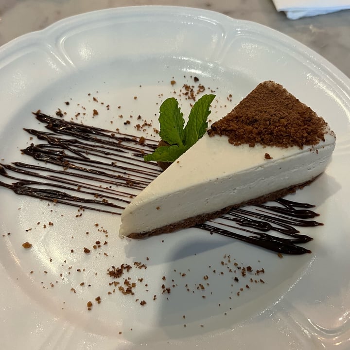 photo of Willow Vegan Bistro Cheesecake shared by @vulvaknuckle on  14 Dec 2023 - review