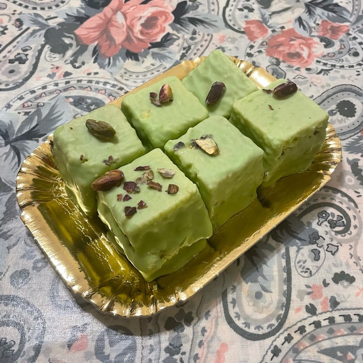 photo of Pasticceria Dolci Armonie Pasticcini al pistacchio shared by @martyveg9 on  21 Apr 2024 - review