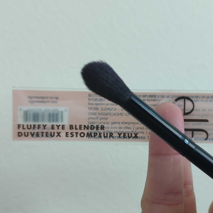 photo of e.l.f. Cosmetics Fluffy eyes blender shared by @regimack on  29 Sep 2024 - review